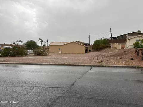 890 Thunderbolt Ave, Lake Havasu City, AZ 86406