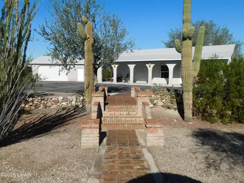 675 N Tesota Ln, Quartzsite, AZ 85346