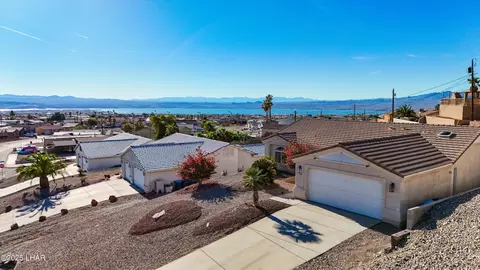2967 Winterhaven Dr, Lake Havasu City, AZ 86404