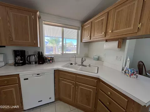 Kitchen - 49688 Ruby Ave, Quartzsite, AZ 85346 photo 3 of 4