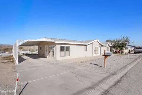 452 Bluewater Dr, Parker, AZ 85344