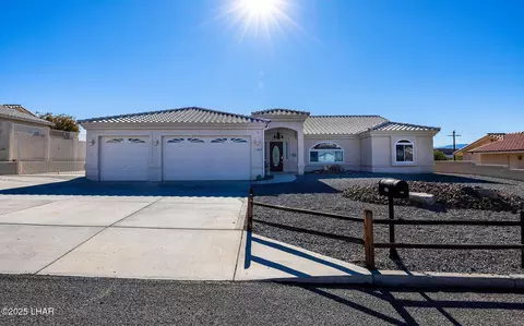 2624 Rainbow Ave N, Lake Havasu City, AZ 86403