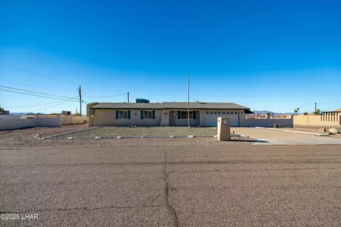 985 Hurricane Dr, Lake Havasu City, AZ 86403