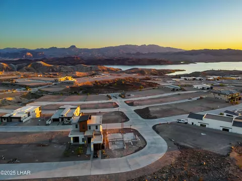 2436 The Rdgs Way, Lake Havasu City, AZ 86406