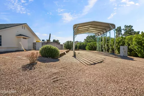 Exterior - 7870 E Pebble Dr, Kingman, AZ 86401 photo 5 of 6