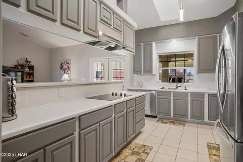 Kitchen - 7870 E Pebble Dr, Kingman, AZ 86401 photo 1 of 5