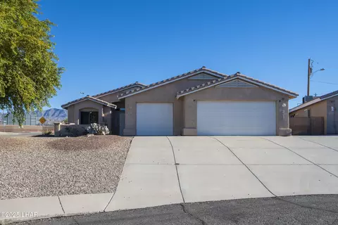 2460 Hummingbird Ln #101, Lake Havasu City, AZ 86403