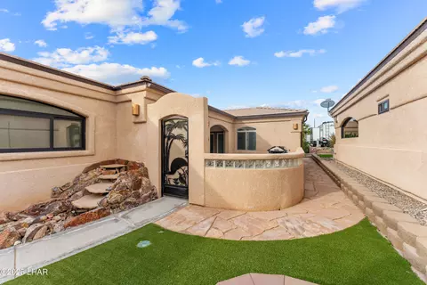 1905 Victoria Farms Rd, Lake Havasu City, AZ 86404