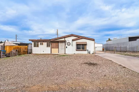 2635 Laverne Dr, Lake Havasu City, AZ 86404