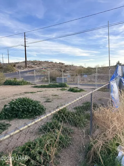 552 Park St, Kingman, AZ 86401 photo 5