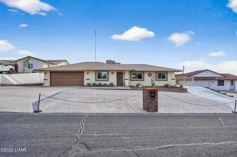 3508 Shawnee Ln, Lake Havasu City, AZ 86404