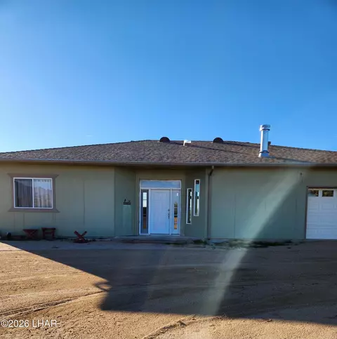 19310 S John Wayne Rd, Yucca, AZ 86438