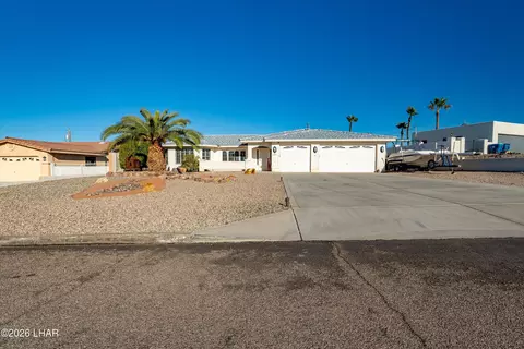 2879 War Eagle Dr, Lake Havasu City, AZ 86406