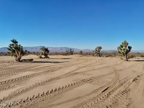Parcel 578-b Wyatt Earp Rd, Yucca, AZ 86438