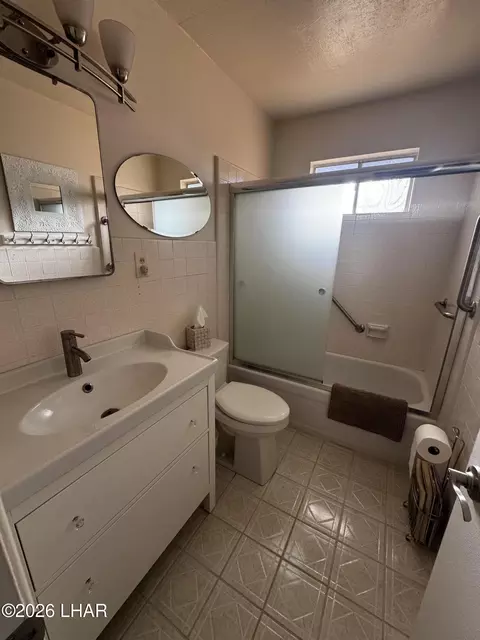 Bath - 27870 Frame Ave, Bouse, AZ 85325 photo 1 of 2