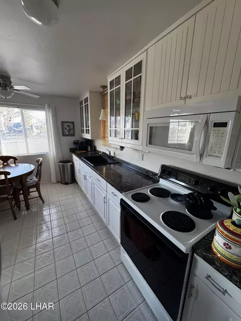 Kitchen - 27870 Frame Ave, Bouse, AZ 85325 photo 1 of 1