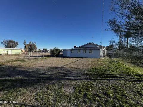 Exterior - 27870 Frame Ave, Bouse, AZ 85325 photo 3 of 3