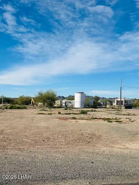 27700 Norris Ave, Bouse, AZ 85325