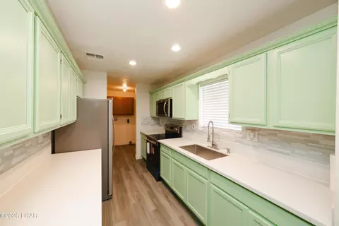 14948 N Canyon Dr, Dolan Springs, AZ 86441