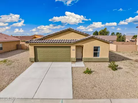 5561 S Glacier Creek Rd, Fort Mohave, AZ 86426