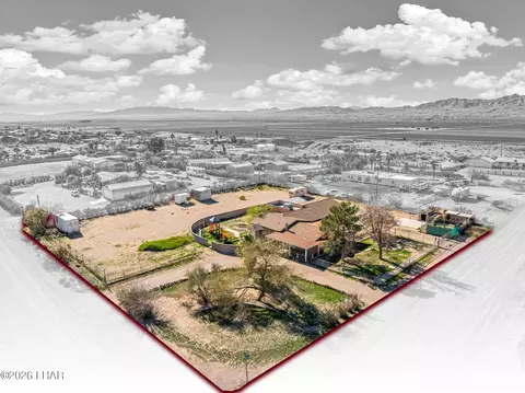 1290 E Gardena Rd, Fort Mohave, AZ 86426