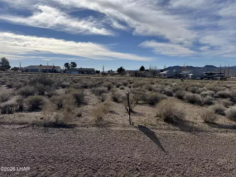 7524 Cayuse Dr, Kingman, AZ 86401