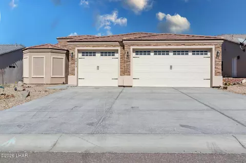 2013 E Valor Dr, Fort Mohave, AZ 86426