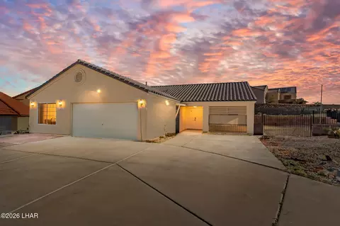 1863 E La Entrada Pl, Fort Mohave, AZ 86426