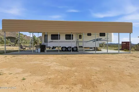 11964 S Sherry Rd, Yucca, AZ 86438