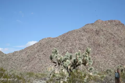 lot1 S Alvis Rd, Yucca, AZ 86438