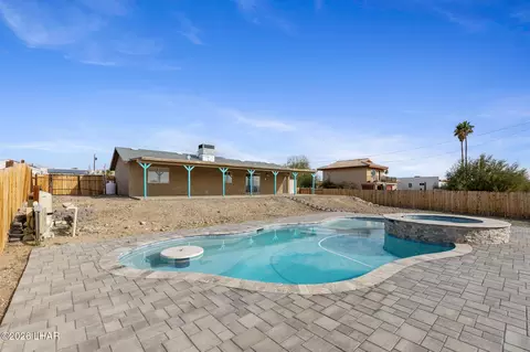 124 Mescal Loop, Lake Havasu City, AZ 86403