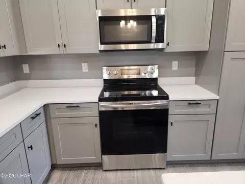 Kitchen - 1665 E Potter Ave, Kingman, AZ 86409 photo 4 of 10