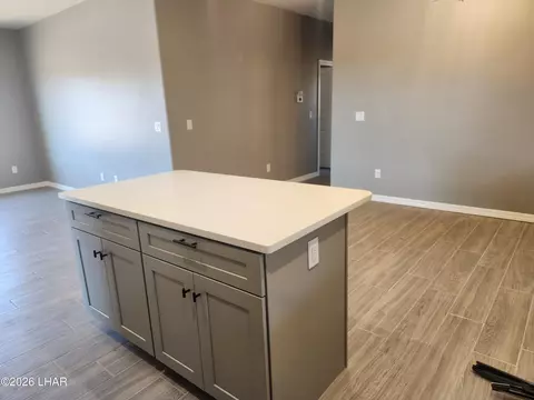 Kitchen - 1665 E Potter Ave, Kingman, AZ 86409 photo 1 of 10