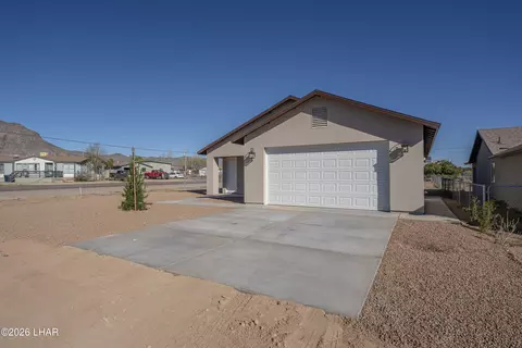 Exterior - 1665 E Potter Ave, Kingman, AZ 86409 photo 6 of 8