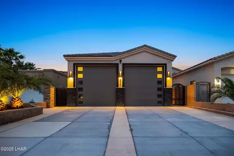 2943 Camino Del Rio Dr, Bullhead City, AZ 86442