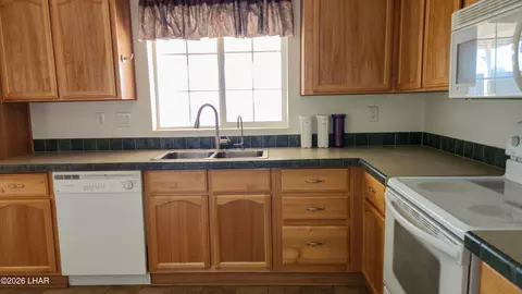Kitchen - 49575 Rainbow Way, Quartzsite, AZ 85346 photo 3 of 3