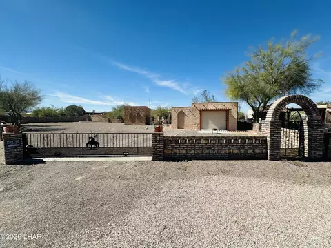 200 N Moon Mountain Ave Apt 21 Ave, Quartzsite, AZ 85346