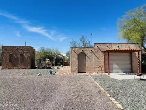 200 N Moon Mountain Ave Apt 21 Ave, Quartzsite, AZ 85346