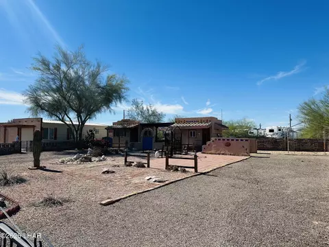 200 N Moon Mountain Ave Apt 20 Ave, Quartzsite, AZ 85346