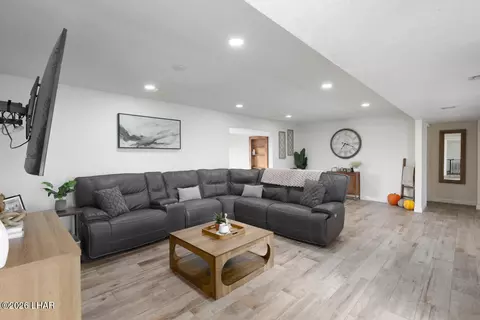 2260 Fisherman Dr, Lake Havasu City, AZ 86404
