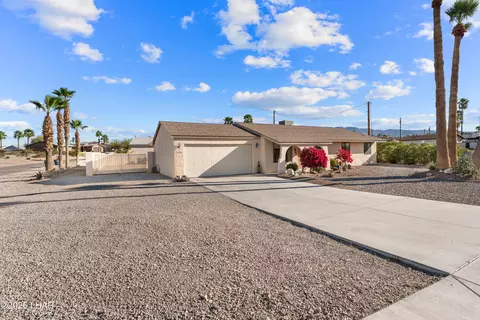 3133 Chemehuevi Blvd, Lake Havasu City, AZ 86406