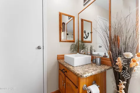 Bath - 232 E Riverfront Dr, Parker, AZ 85344 photo 5 of 6