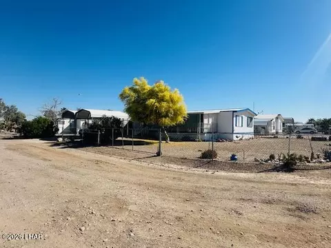 776 W Granada Dr, Quartzsite, AZ 85346