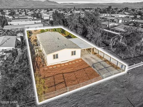 4423 S Calle Del Media, Fort Mohave, AZ 86426