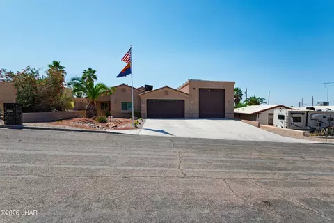 3060 Pepperwood Dr, Lake Havasu City, AZ 86404