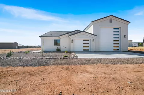 3799 N Araby Rd, Golden Valley, AZ 86413