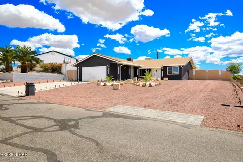 3260 Silversmith Dr, Lake Havasu City, AZ 86406