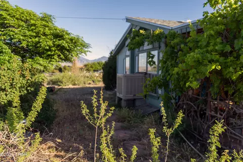 Exterior - 4455 N Shadow Rd, Kingman, AZ 86409 photo 6 of 8