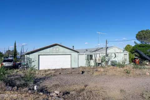 Exterior - 4455 N Shadow Rd, Kingman, AZ 86409 photo 2 of 8