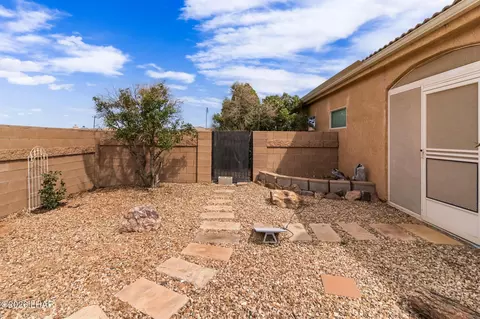 Exterior - 7134 E Stoneaxe Dr, Kingman, AZ 86401 photo 8 of 26